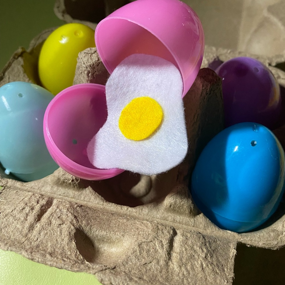 Montessori Egg Cracking Toy
